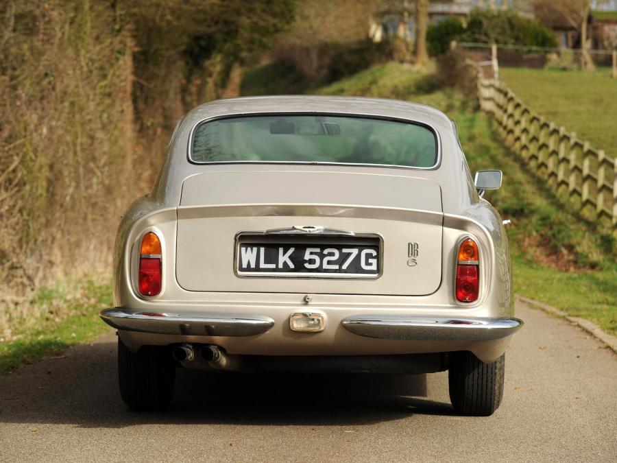  Aston Martin DB6 1965 года  (UK) (фото 9 из 26)